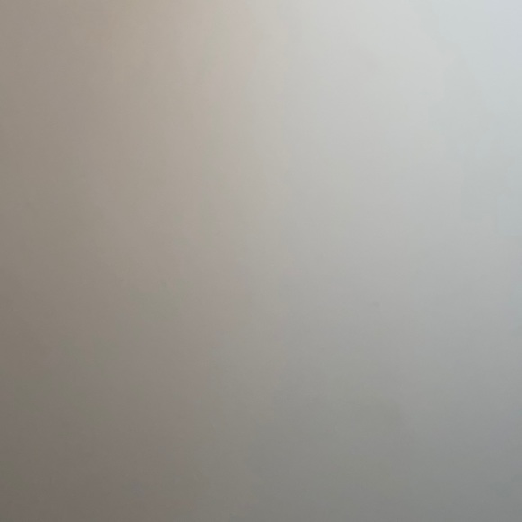 Meet your Posher, Cali - Picture 1 of 1